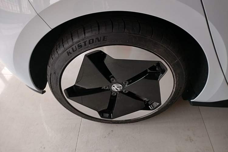 Used Volkswagen ID.3 2023 Upgraded Model Pure Intelligent Enjoyment Version Right Rear Wheel Hub