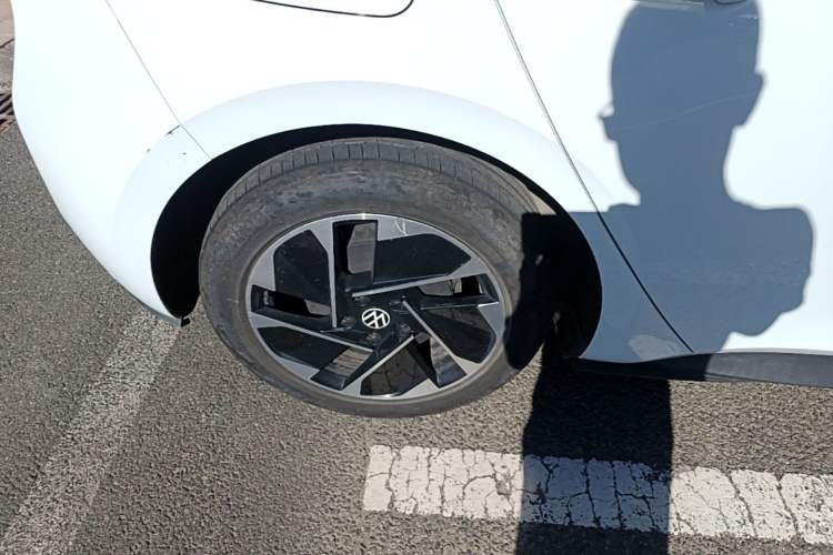 Used Volkswagen ID.3 2023 Upgraded Model Pure Intelligent Enjoyment Version Right Rear Wheel Hub
