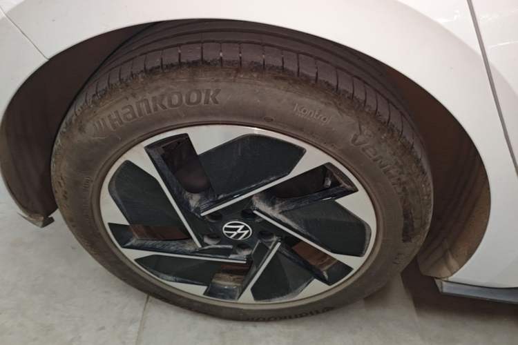 Used Volkswagen ID.3 2023 Pure Smart Edition Right Rear Wheel Hub