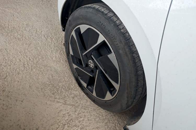 Used Volkswagen ID.3 2023 Upgraded Model Pure Intelligent Enjoyment Version Right Rear Wheel Hub
