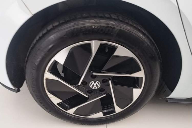 Used Volkswagen ID.3 2023 Upgraded Model Pure Intelligent Enjoyment Version Right Rear Wheel Hub