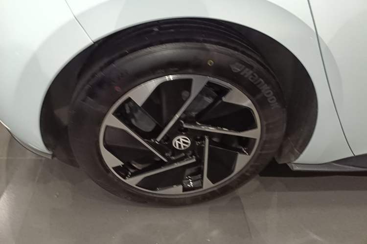 Used Volkswagen ID.3 2023 Upgraded Model Pure Intelligent Enjoyment Version Right Rear Wheel Hub