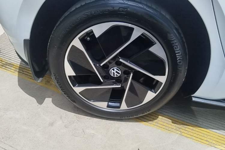 Used Volkswagen ID.3 2023 Upgraded Model Pure Intelligent Enjoyment Version Right Rear Wheel Hub