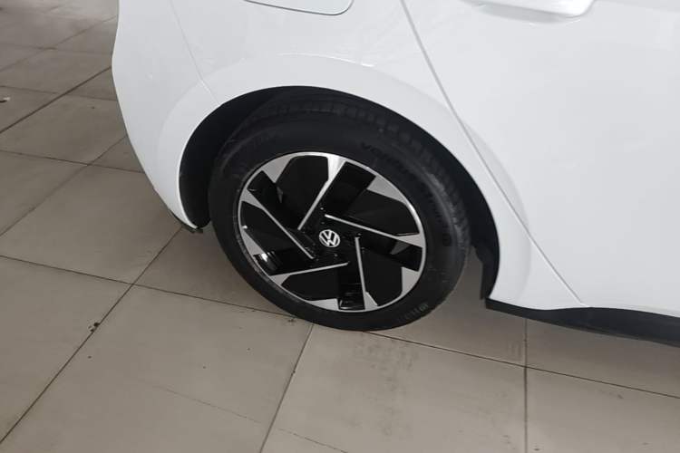 Used Volkswagen ID.3 2023 Upgraded Model Pure Intelligent Enjoyment Version Right Rear Wheel Hub