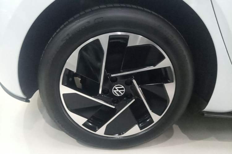 Used Volkswagen ID.3 2023 Upgraded Model Pure Intelligent Enjoyment Version Right Rear Wheel Hub