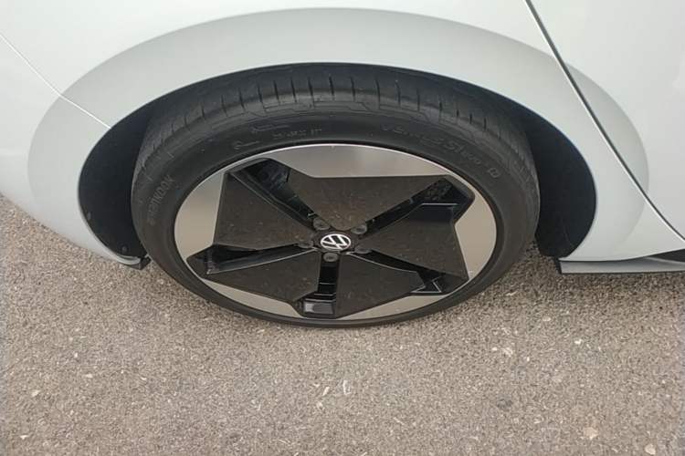 Used Volkswagen ID.3 2023 Pure Smart Edition Right Rear Wheel Hub