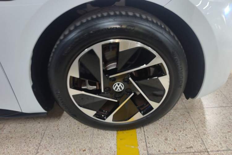 Used Volkswagen ID.3 2023 Upgraded Model Pure Intelligent Enjoyment Version Right Rear Wheel Hub