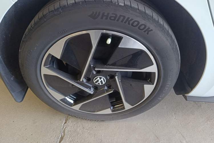 Used Volkswagen ID.3 2023 Upgraded Model Pure Intelligent Enjoyment Version Right Rear Wheel Hub