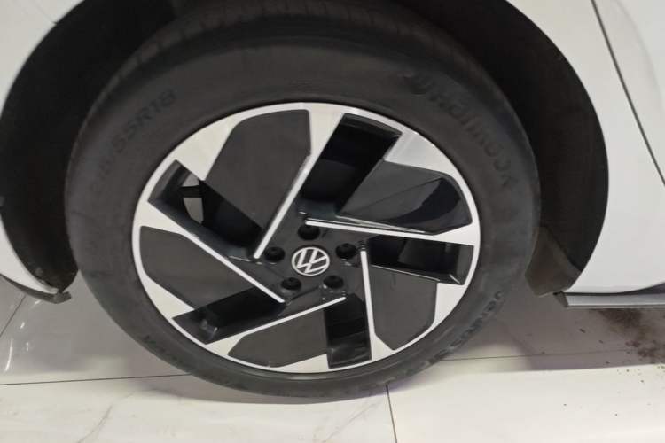 Used Volkswagen ID.3 2023 Pure Smart Edition Right Rear Wheel Hub