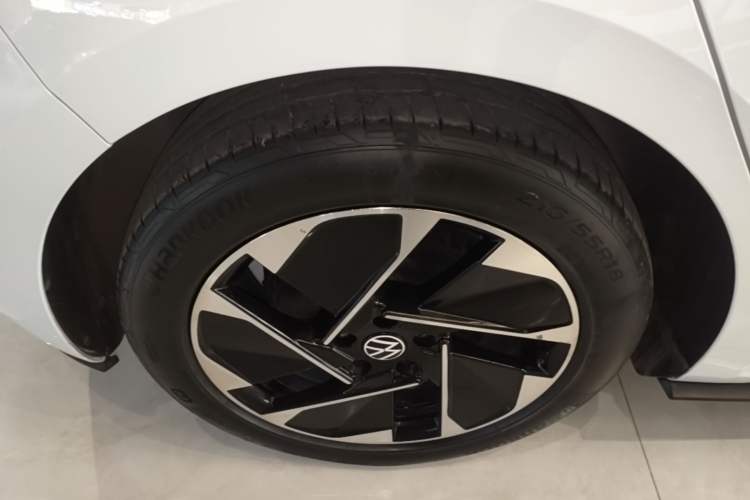 Used Volkswagen ID.3 2023 Upgraded Model Pure Intelligent Enjoyment Version Right Rear Wheel Hub