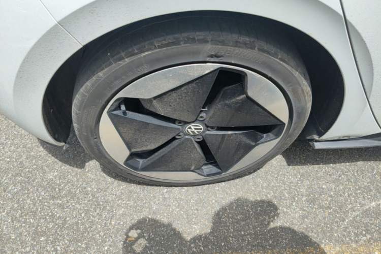 Used Volkswagen ID.3 2023 Upgraded Model Pure Intelligent Enjoyment Version Right Rear Wheel Hub