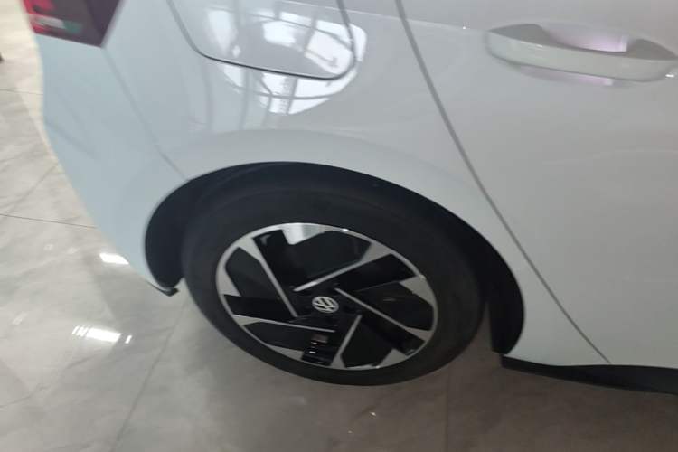 Used Volkswagen ID.3 2023 Upgraded Model Pure Intelligent Enjoyment Version Right Rear Wheel Hub