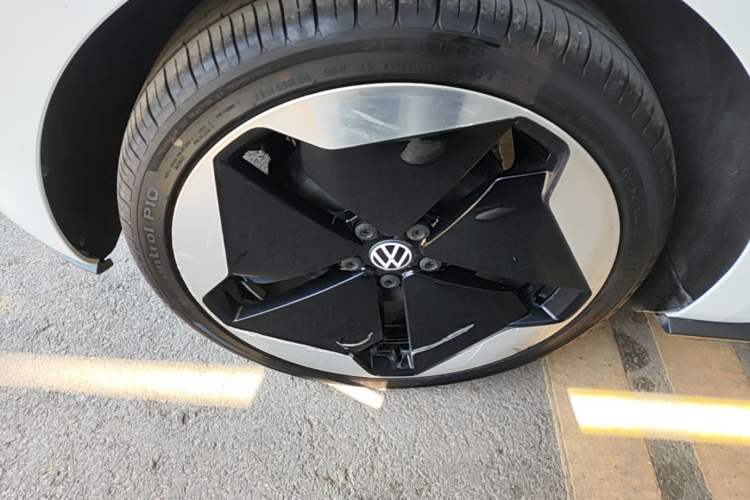 Used Volkswagen ID.3 2023 Upgraded Model Pure Intelligent Enjoyment Version Right Rear Wheel Hub