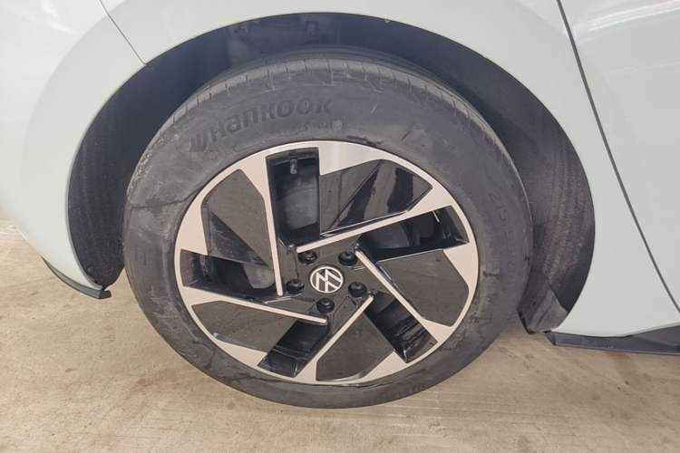 Used Volkswagen ID.3 2023 Upgraded Model Pure Intelligent Enjoyment Version Right Rear Wheel Hub