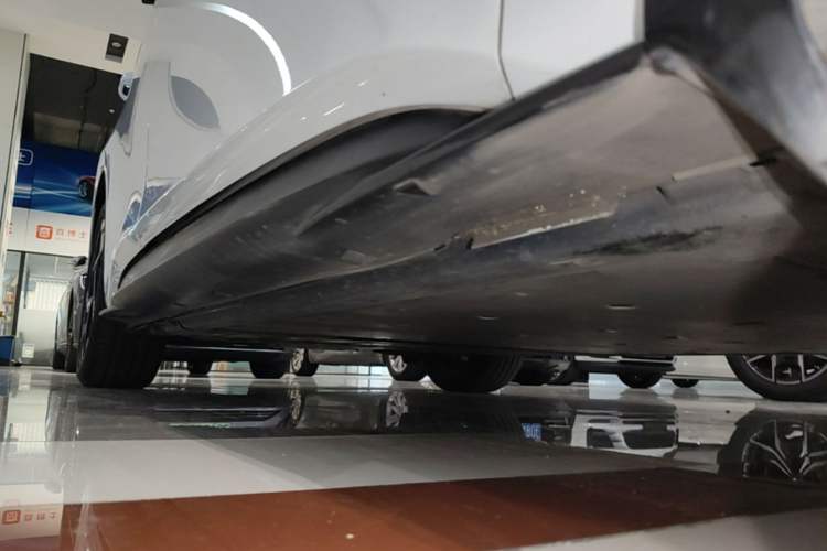 Used Volkswagen ID.3 2023 Upgraded Model Pure Intelligent Enjoyment Version Right Side Sill