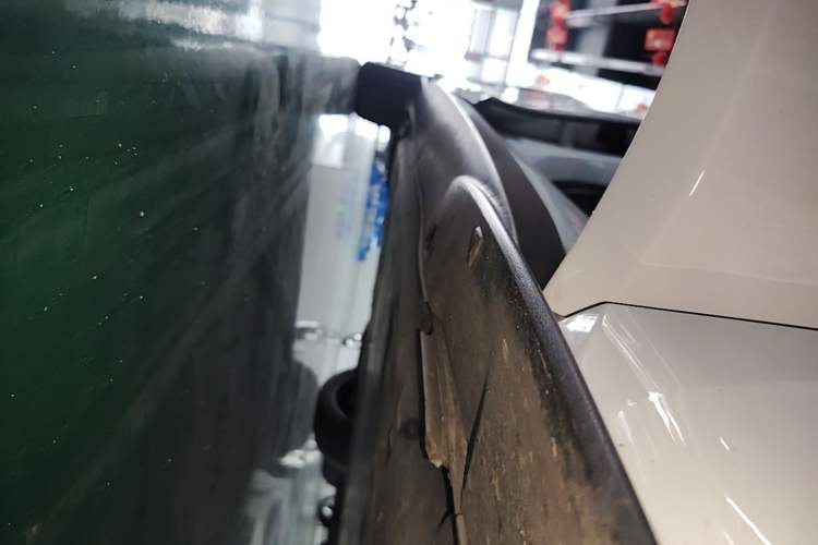 Used Volkswagen ID.3 2023 Upgraded Model Pure Intelligent Enjoyment Version Right Side Sill