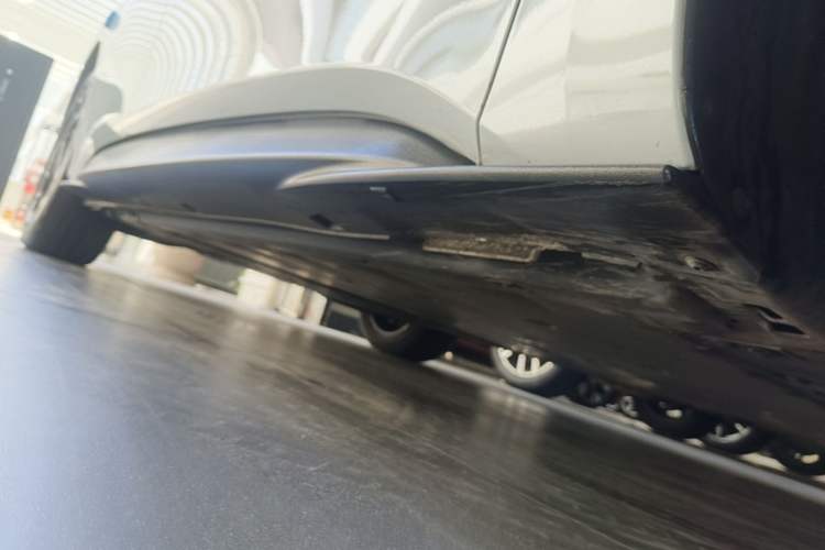 Used Volkswagen ID.3 2023 Upgraded Model Pure Intelligent Enjoyment Version Right Side Sill