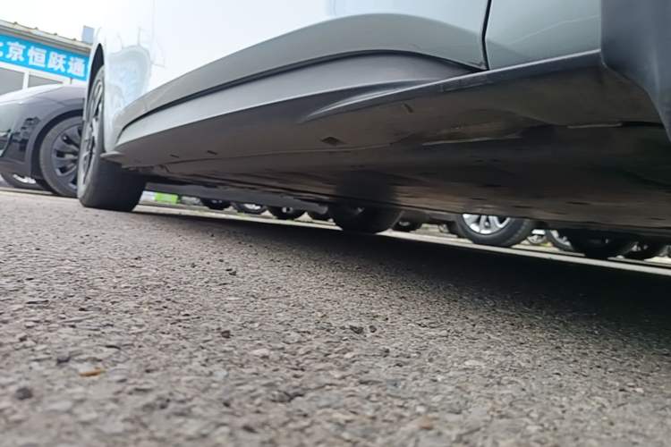 Used Volkswagen ID.3 2023 Pure Smart Edition Right Side Sill