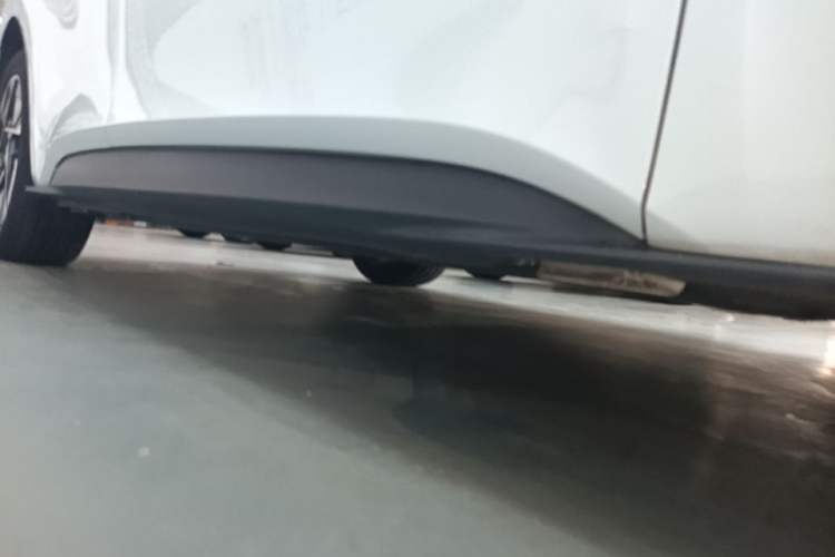 Used Volkswagen ID.3 2023 Upgraded Model Pure Intelligent Enjoyment Version Right Side Sill