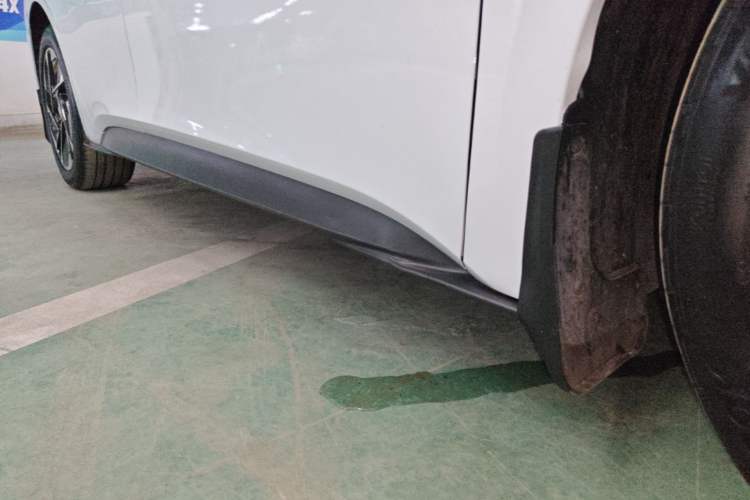 Used Volkswagen ID.3 2023 Pure Smart Edition Right Side Sill