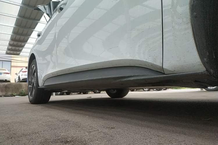 Used Volkswagen ID.3 2023 Upgraded Model Pure Intelligent Enjoyment Version Right Side Sill