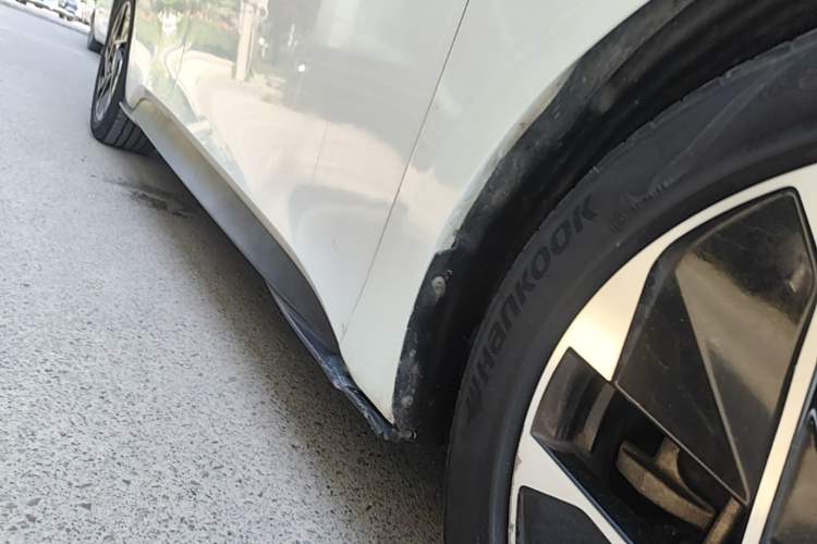 Used Volkswagen ID.3 2023 Pure Smart Edition Right Side Sill