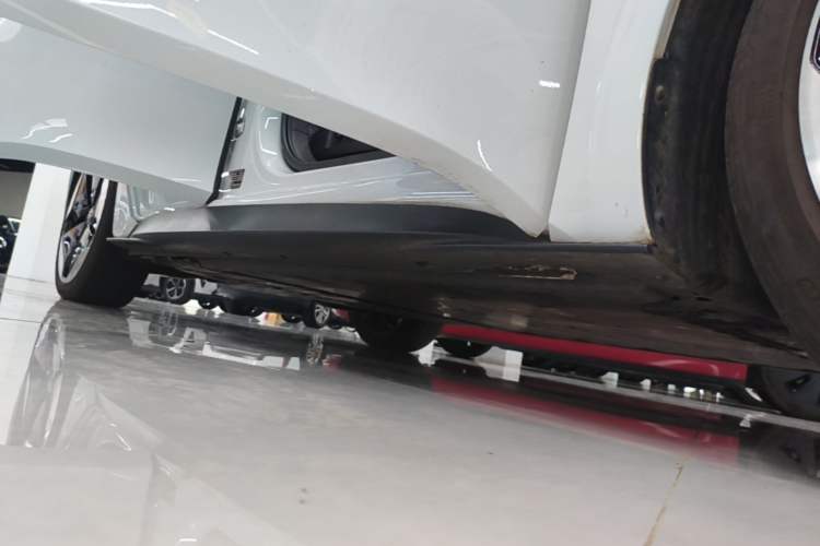 Used Volkswagen ID.3 2023 Upgraded Model Pure Intelligent Enjoyment Version Right Side Sill
