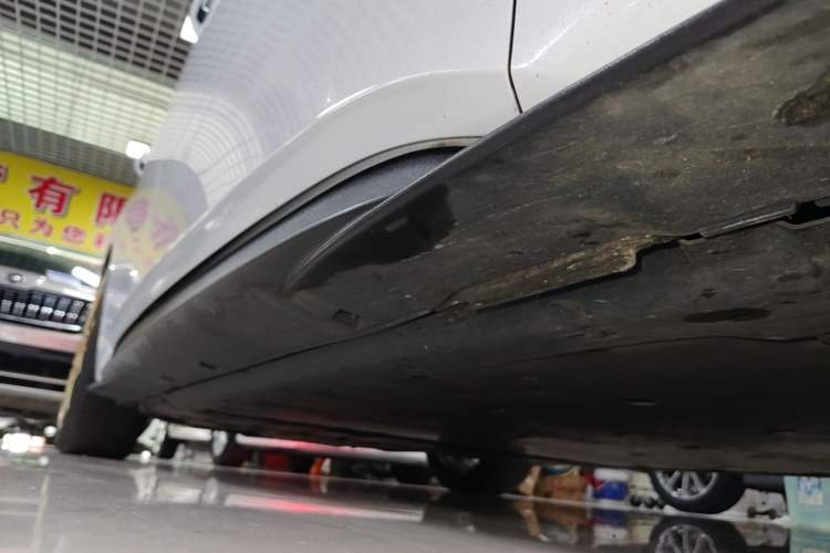 Used Volkswagen ID.3 2023 Upgraded Model Pure Intelligent Enjoyment Version Right Side Sill