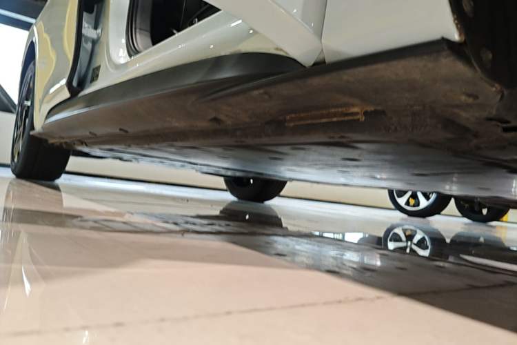 Used Volkswagen ID.3 2023 Upgraded Model Pure Intelligent Enjoyment Version Right Side Sill