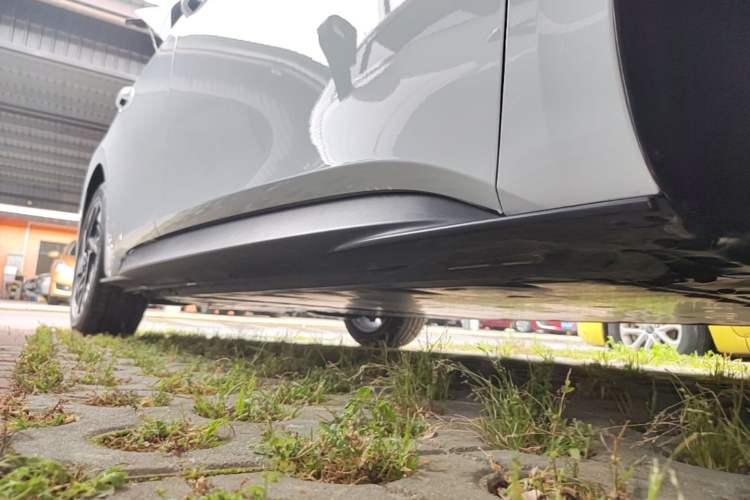 Used Volkswagen ID.3 2023 Pure Smart Edition Right Side Sill