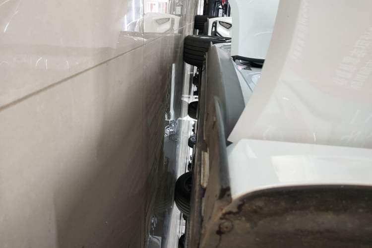 Used Volkswagen ID.3 2023 Upgraded Model Pure Intelligent Enjoyment Version Right Side Sill