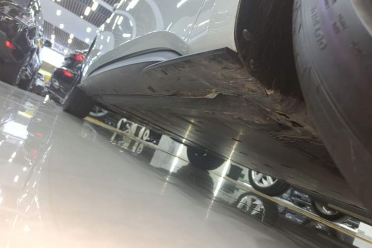 Used Volkswagen ID.3 2023 Upgraded Model Pure Intelligent Enjoyment Version Right Side Sill
