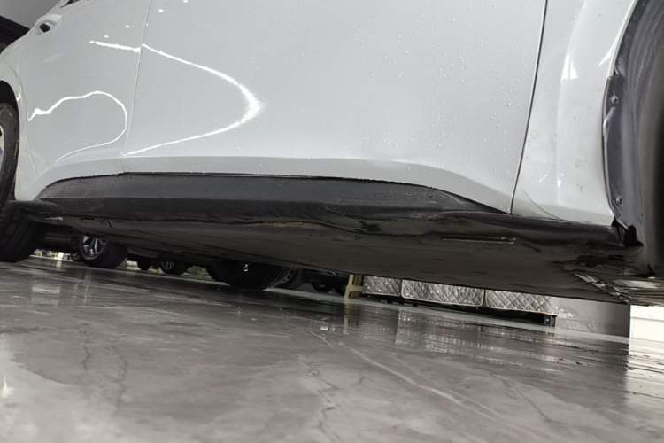 Used Volkswagen ID.3 2023 Upgraded Model Pure Intelligent Enjoyment Version Right Side Sill