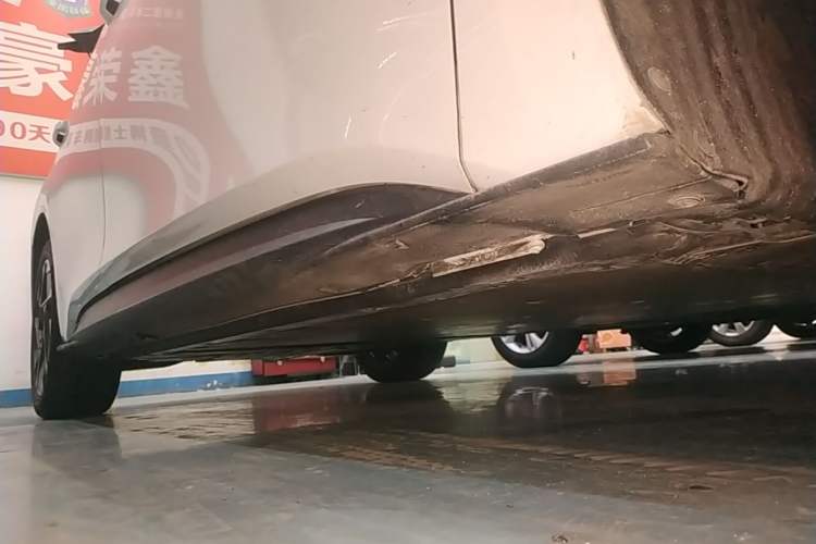 Used Volkswagen ID.3 2023 Upgraded Version Smart Intelligence Edition Right Side Sill