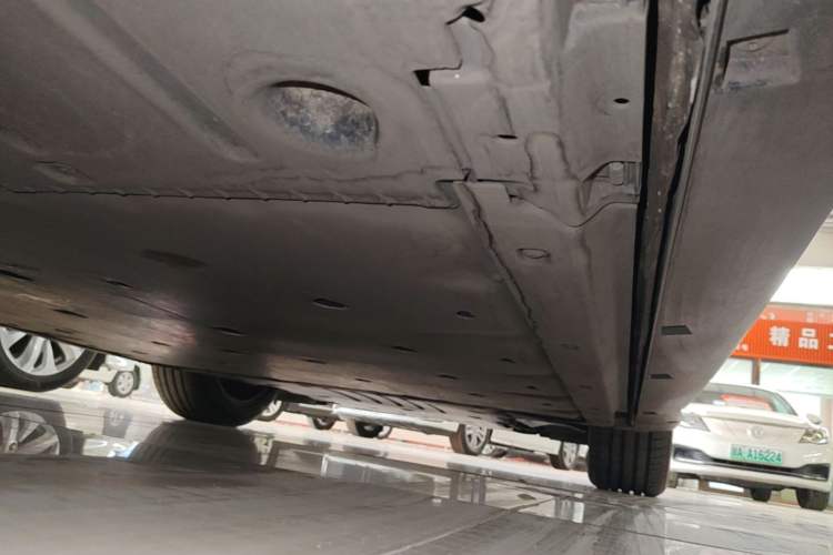 Used Volkswagen ID.3 2023 Upgraded Model Pure Intelligent Enjoyment Version Right Side Sill