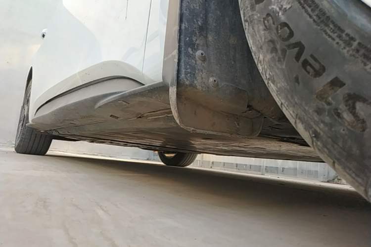 Used Volkswagen ID.3 2023 Pure Smart Edition Right Side Sill