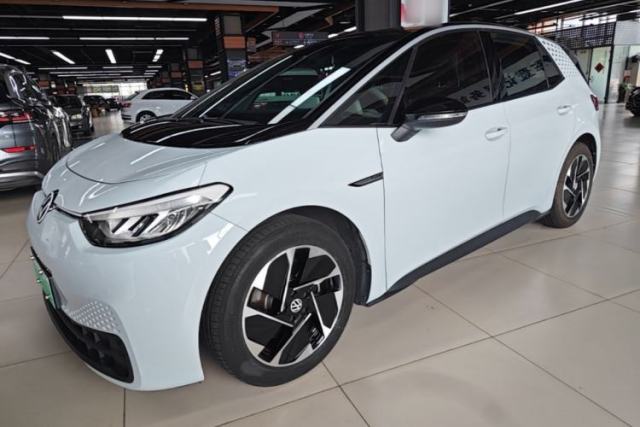 Używany Volkswagen ID.3 2023 Pure Smart Edition