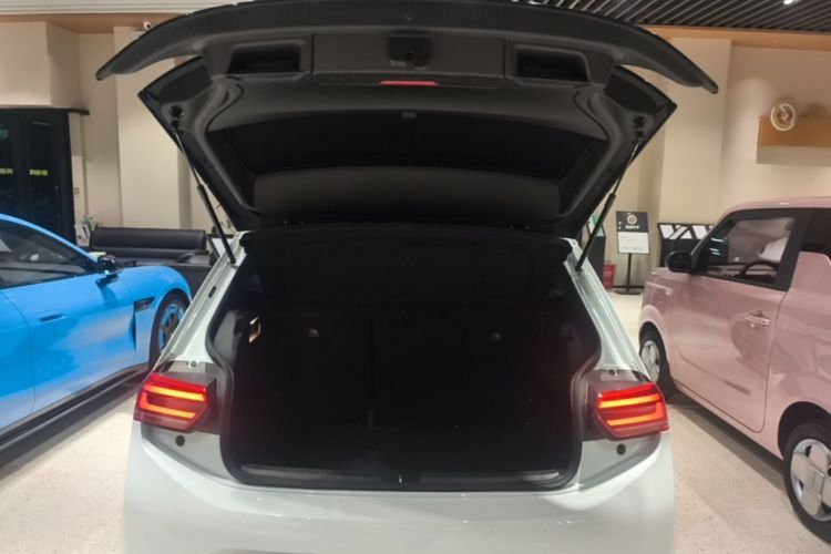 Used Volkswagen ID.3 2023 Upgraded Model Pure Intelligent Enjoyment Version Trunk
