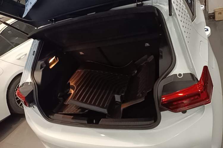 Used Volkswagen ID.3 2023 Upgraded Model Pure Intelligent Enjoyment Version Trunk