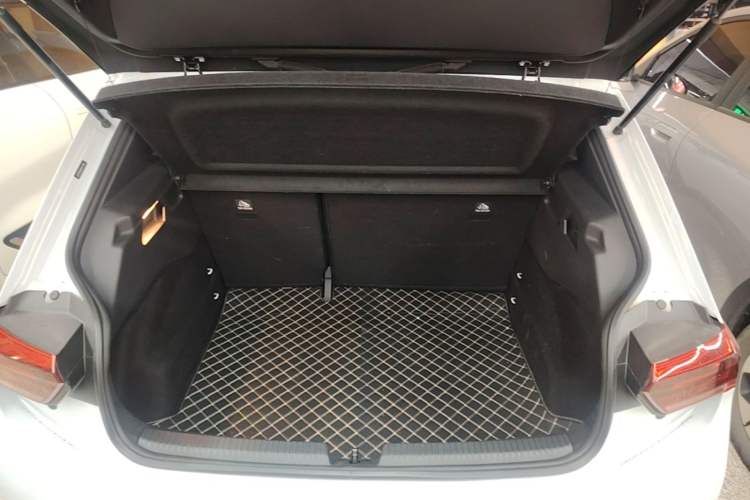Used Volkswagen ID.3 2023 Upgraded Model Pure Intelligent Enjoyment Version Trunk