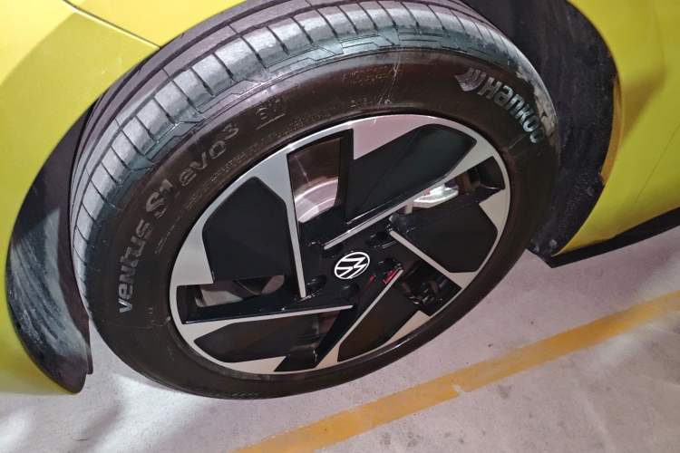 Used Volkswagen ID.3 2023 Pure Smart Edition Left Front Wheel Hub