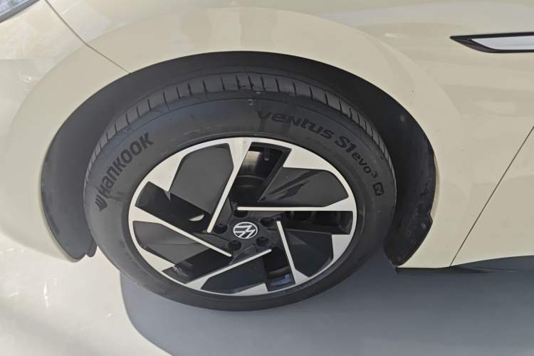 Used Volkswagen ID.3 2023 Pure Smart Edition Left Front Wheel Hub