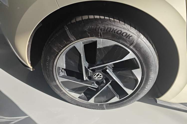 Used Volkswagen ID.3 2023 Pure Smart Edition Right Rear Wheel Hub