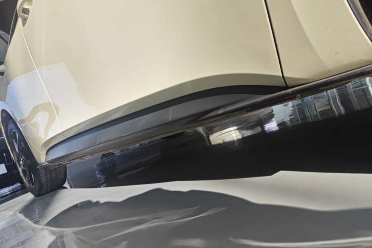 Used Volkswagen ID.3 2023 Pure Smart Edition Right Side Sill