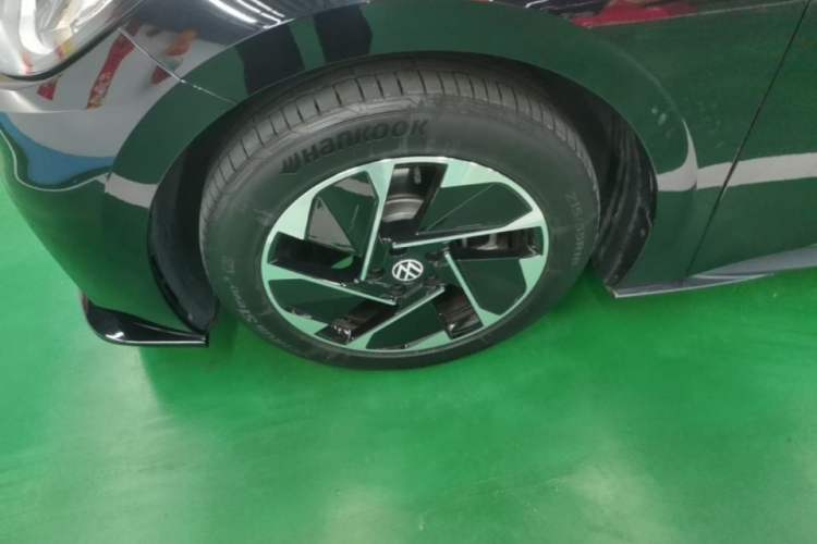 Used Volkswagen ID.3 2024 Outstanding Edition Left Front Wheel Hub