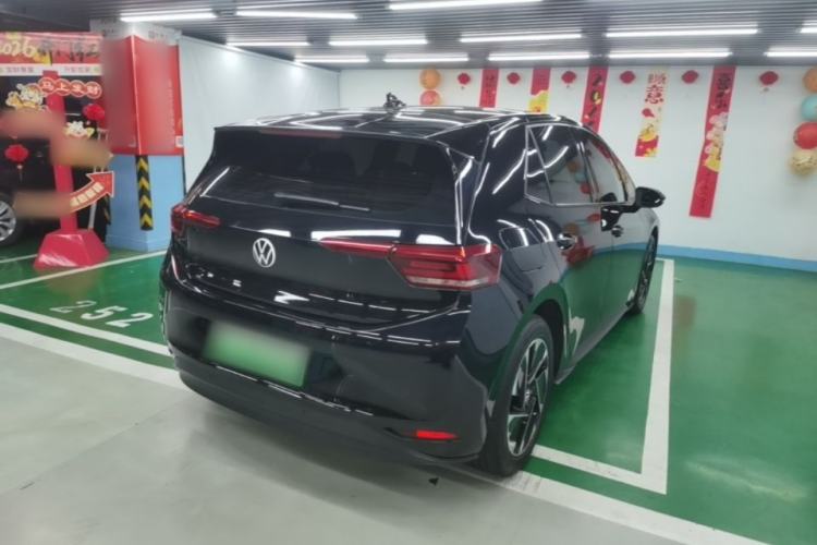 Used Volkswagen ID.3 2024 Outstanding Edition Rear Right 45 Deg