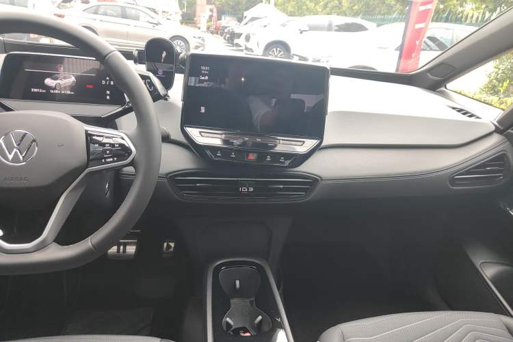 Used Volkswagen ID.3 2024 Outstanding Edition Audio And AC Panel