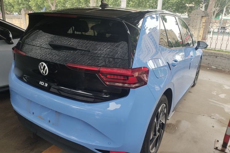Used Volkswagen ID.3 2024 Outstanding Edition Rear Right 45 Deg