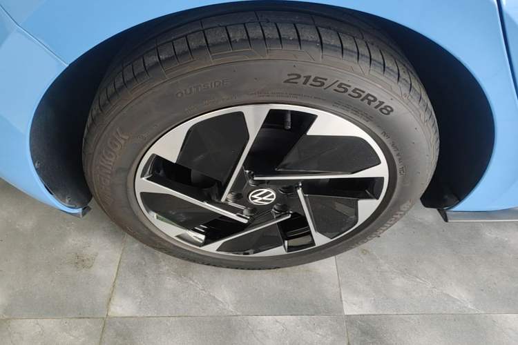 Used Volkswagen ID.3 2024 Intelligent Edition Right Rear Wheel Hub