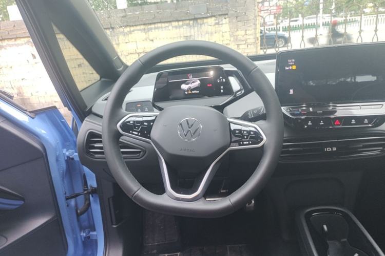 Used Volkswagen ID.3 2024 Outstanding Edition Steering Wheel